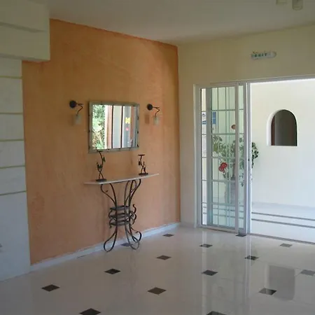 Maravel Sky & 酒店 3*