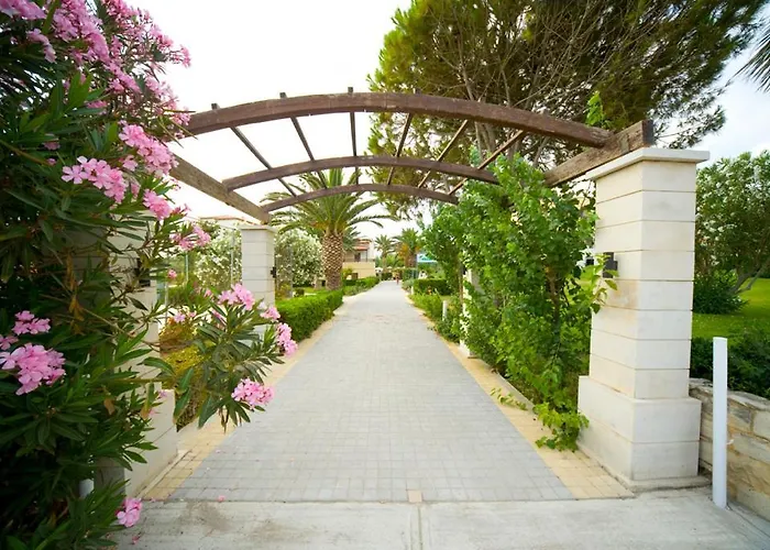 Maravel Sky & Hotel 3*