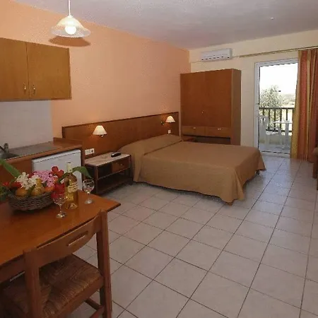 Hotel Maravel Sky & 3*