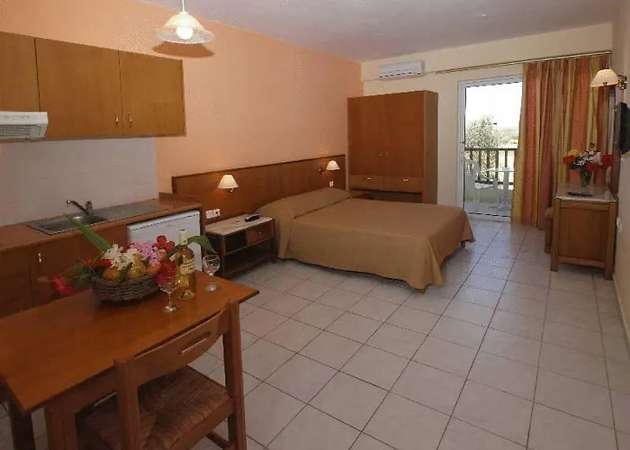 Готель Maravel Sky & 3*